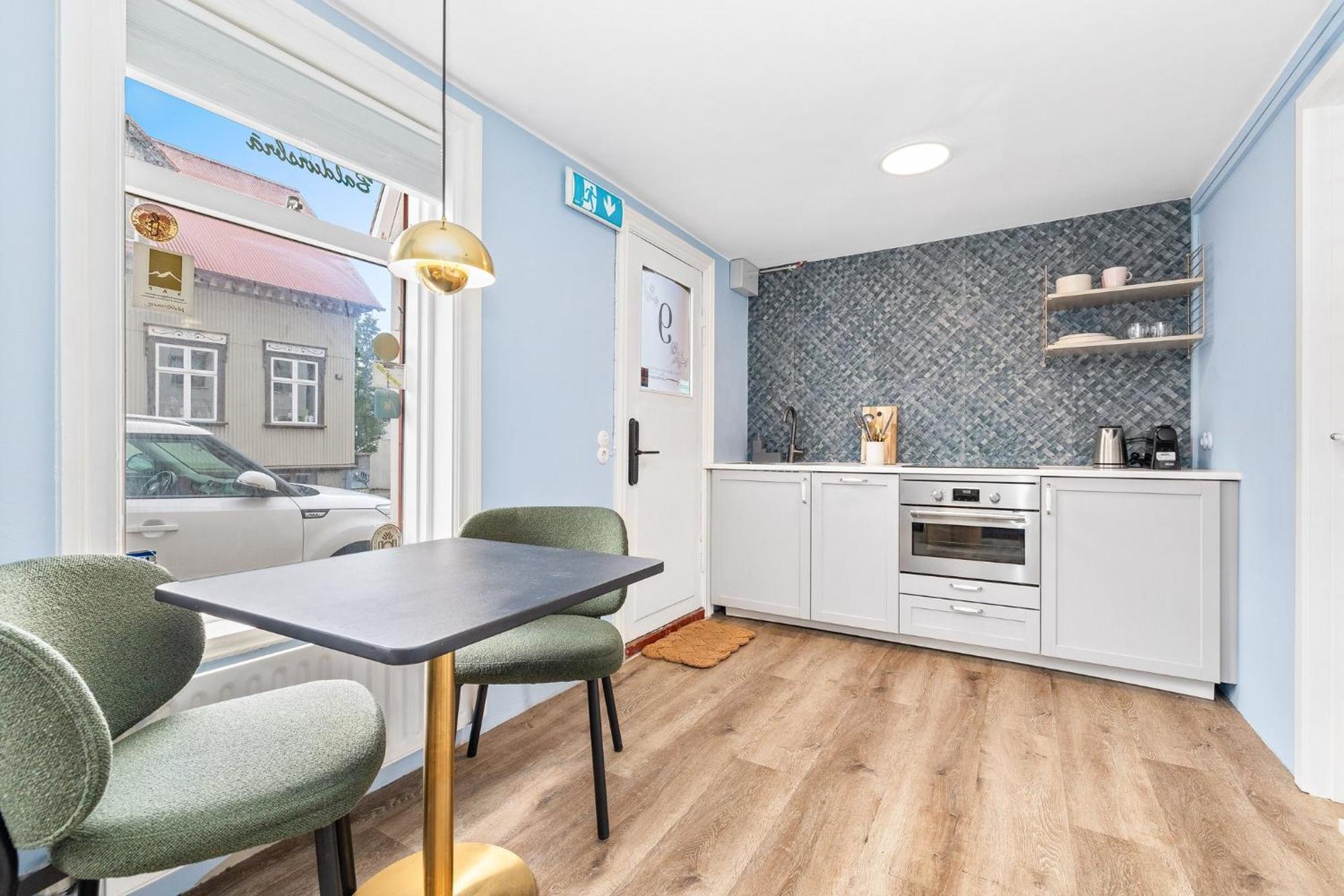 Downtown Reykjavik Studio Apartment Bagian luar foto